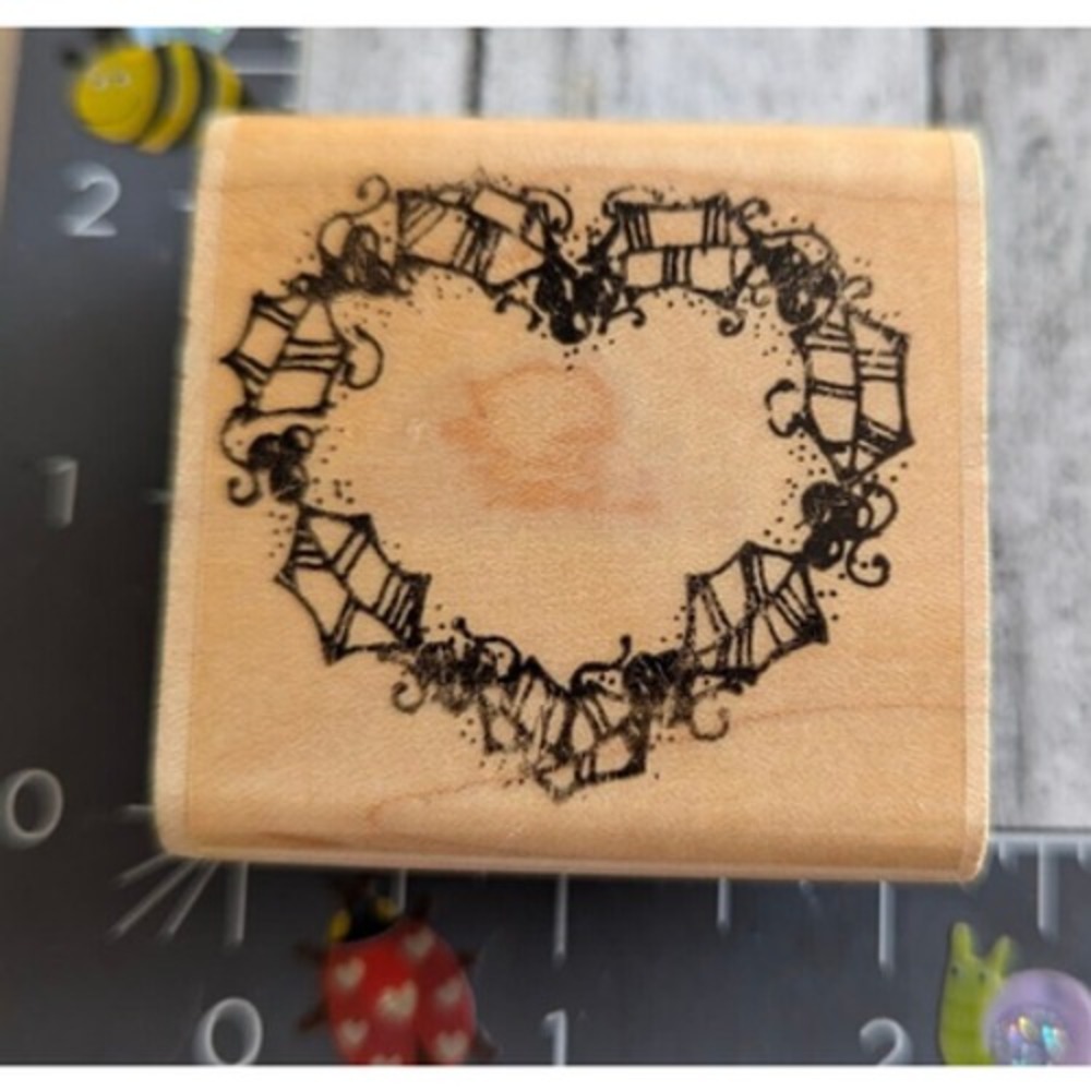 Dots Holly Heart Wreathe G130 1989 Rubber Stamp Wood #E66